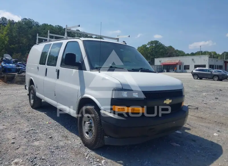 2018 Chevrolet Express photo