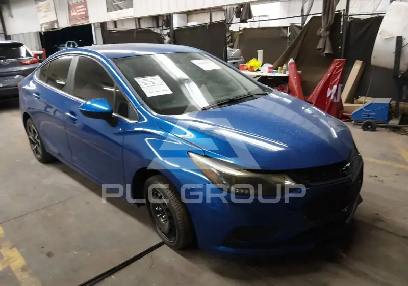 2018 Chevrolet Cruze photo