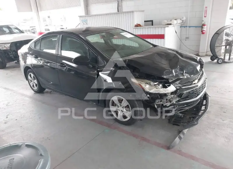 2018 Chevrolet Cruze photo