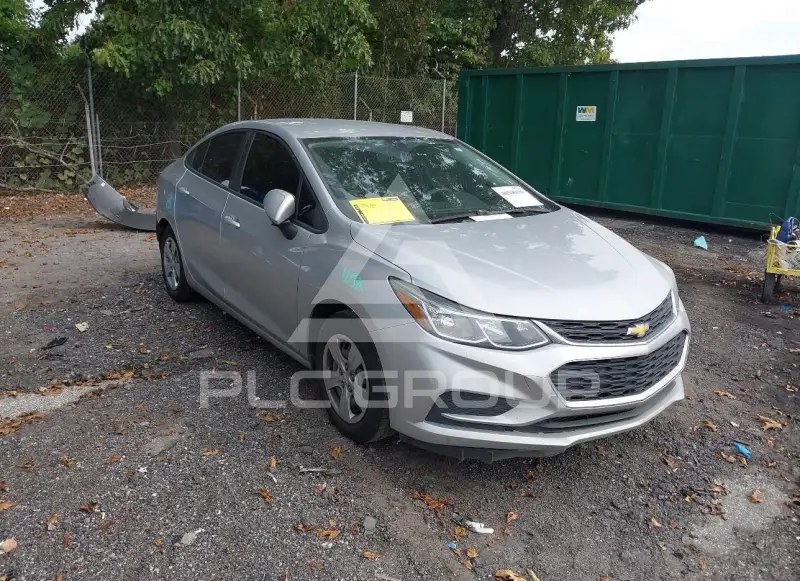 2018 Chevrolet Cruze photo