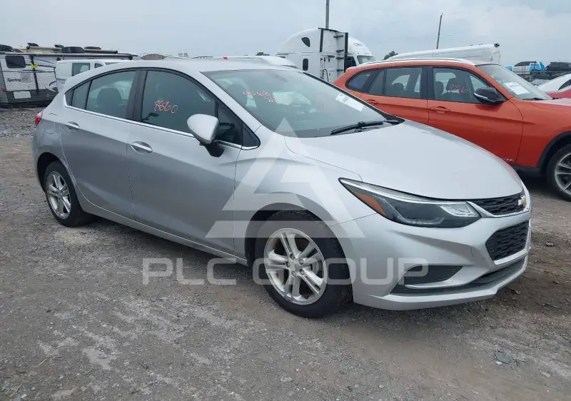 2018 Chevrolet Cruze photo