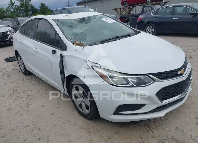 2018 Chevrolet Cruze photo