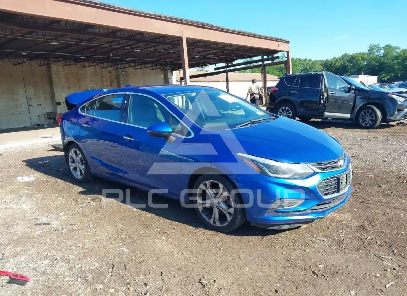 2018 Chevrolet Cruze photo