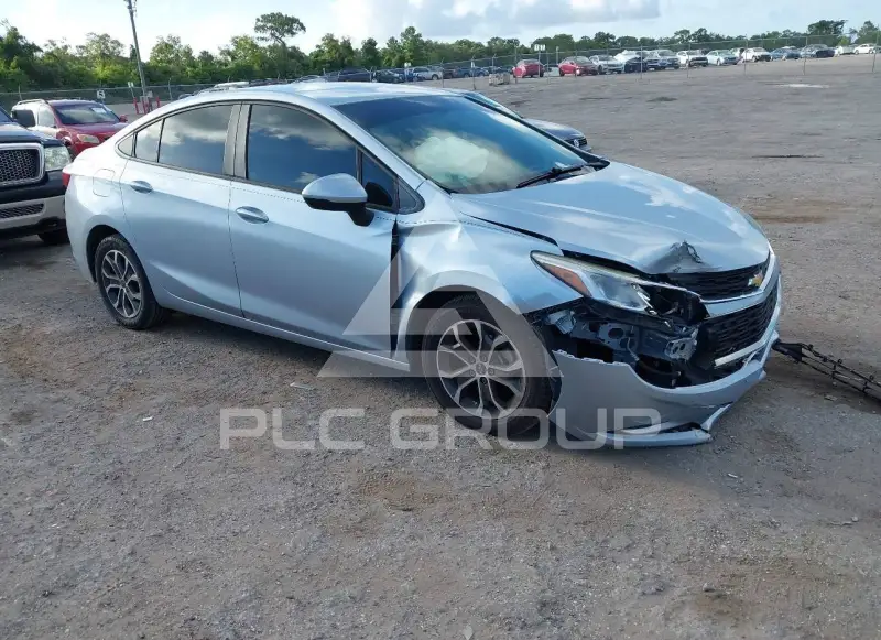2018 Chevrolet Cruze photo