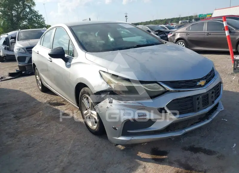 2018 Chevrolet Cruze photo