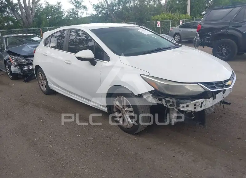2018 Chevrolet Cruze photo