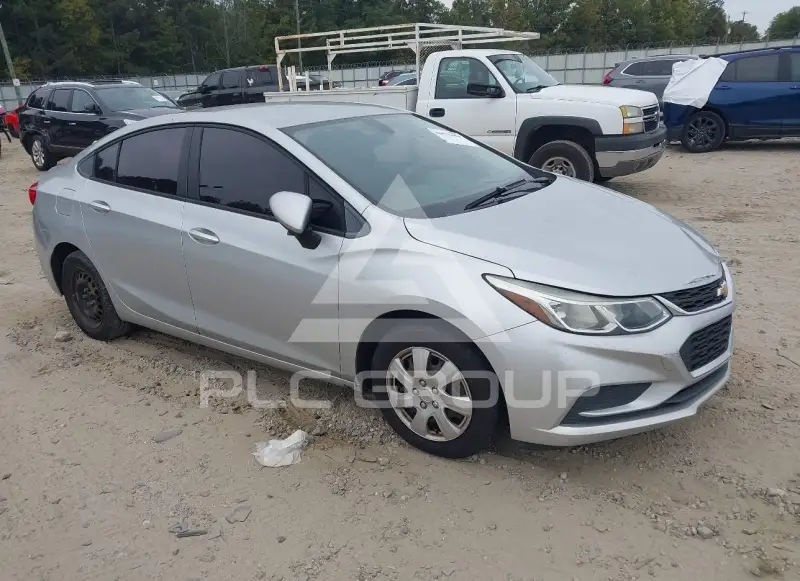 2018 Chevrolet Cruze photo