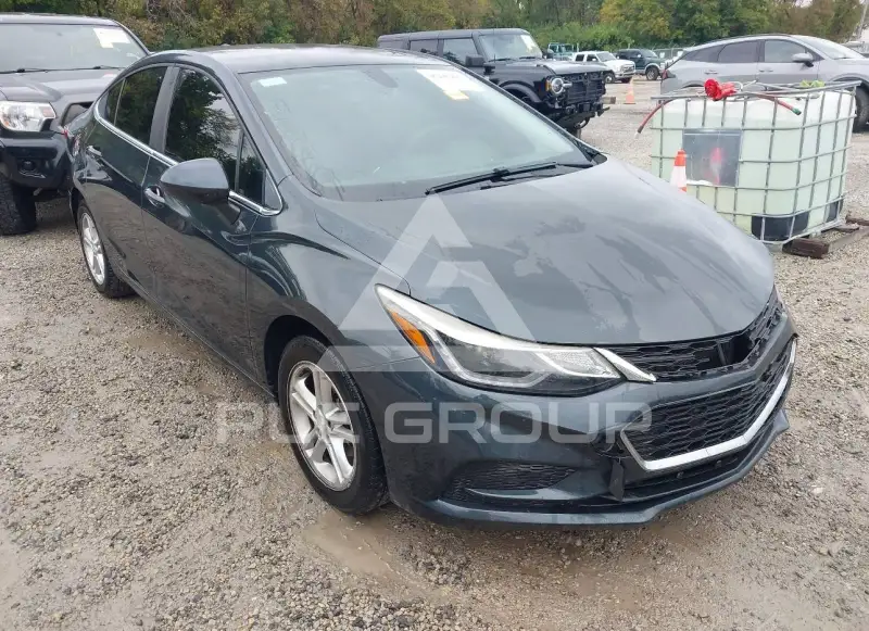 2018 Chevrolet Cruze photo