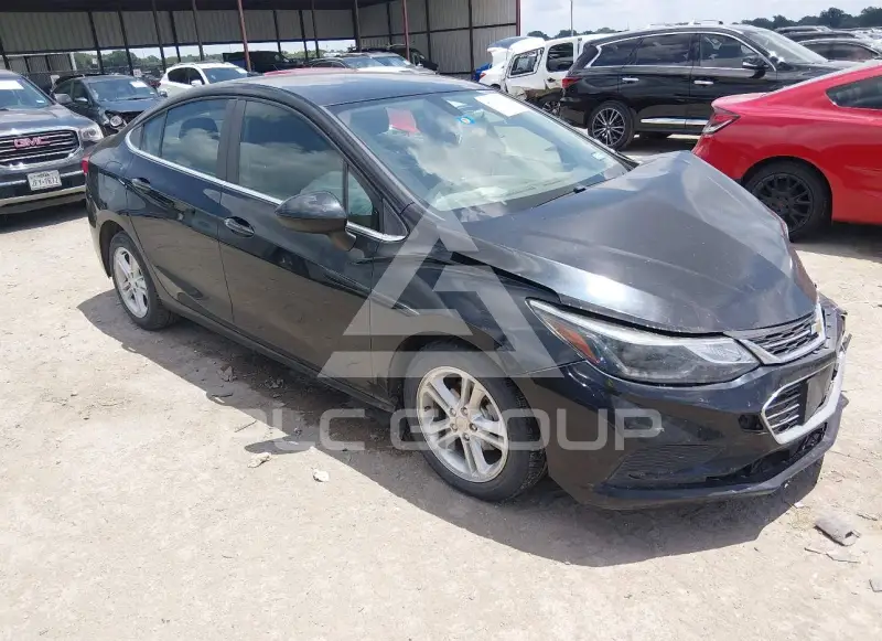 2018 Chevrolet Cruze photo