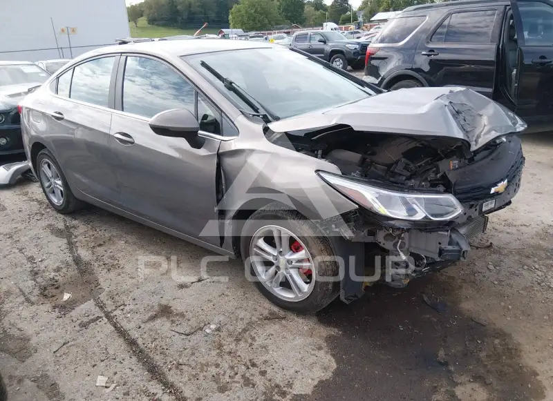2018 Chevrolet Cruze photo