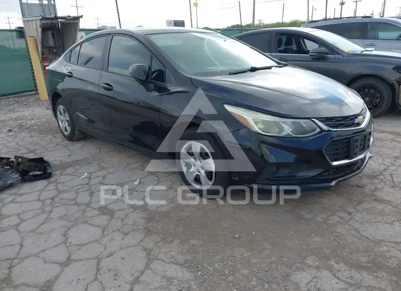 2018 Chevrolet Cruze photo