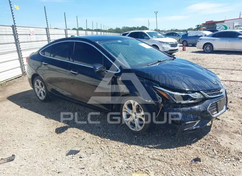 2018 Chevrolet Cruze photo
