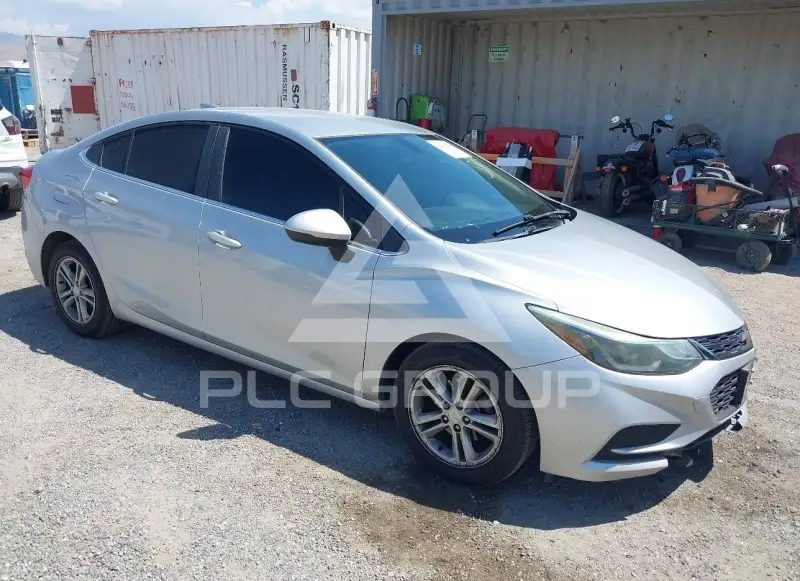 2018 Chevrolet Cruze photo