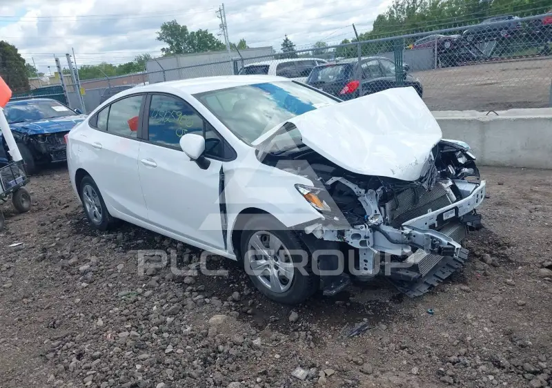2018 Chevrolet Cruze photo