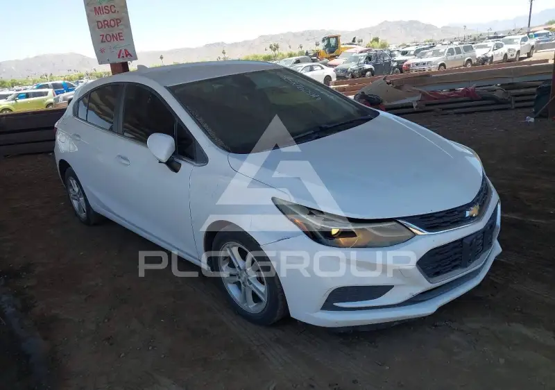 2018 Chevrolet Cruze photo