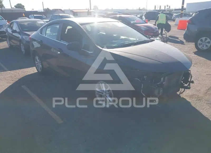 2018 Chevrolet Cruze photo