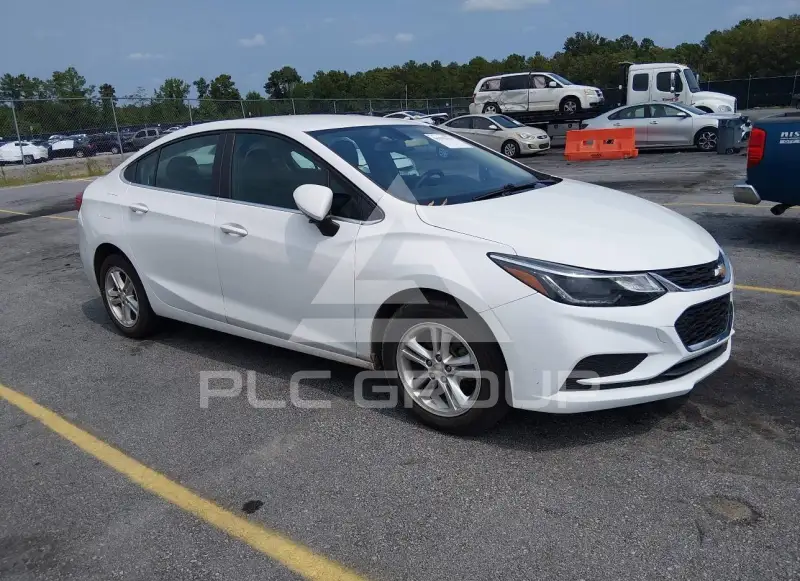 2018 Chevrolet Cruze photo
