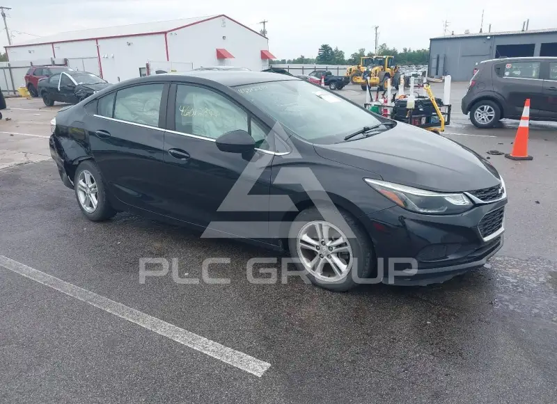 2018 Chevrolet Cruze photo