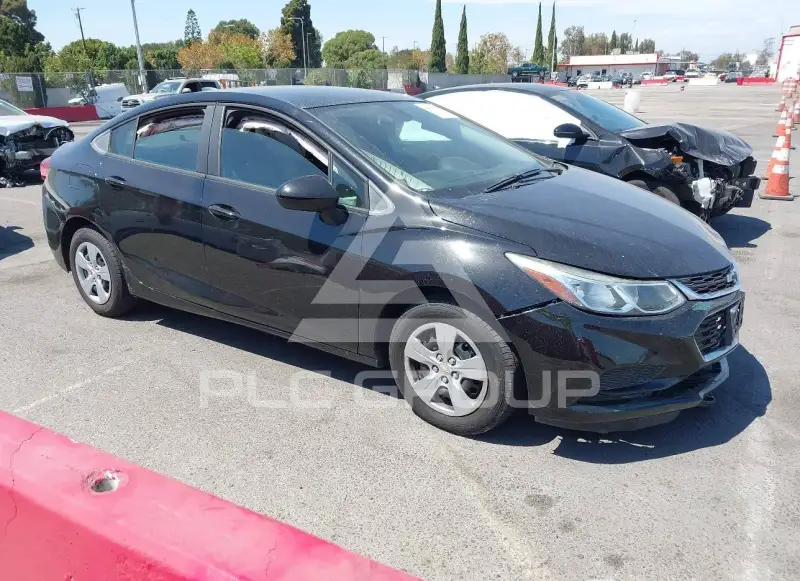 2018 Chevrolet Cruze photo