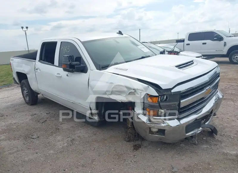 2018 Chevrolet Silverado фото