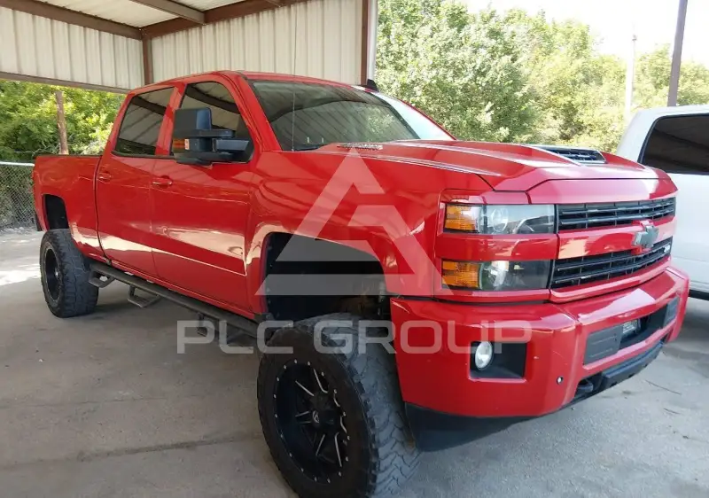 2018 Chevrolet Silverado фото