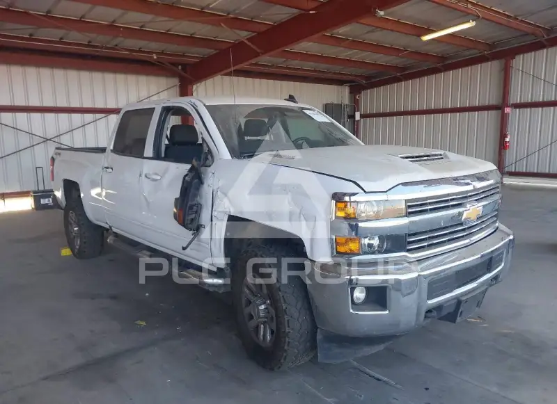 2018 Chevrolet Silverado фото