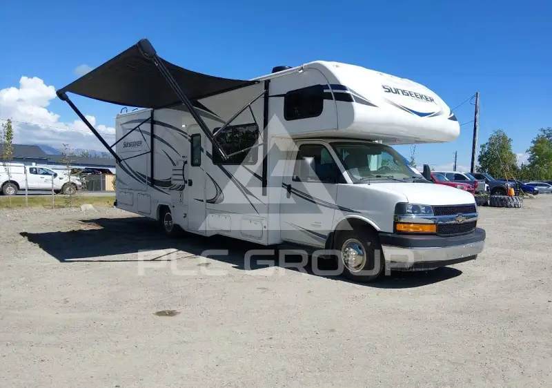 2018 Chevrolet Express фото