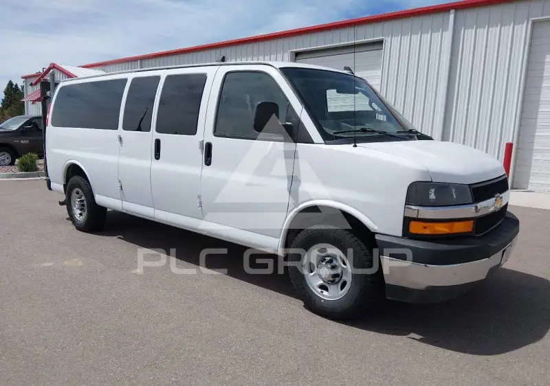 2018 Chevrolet Express фото