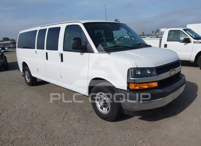2018 Chevrolet Express photo