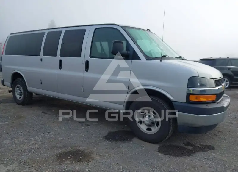 2018 Chevrolet Express photo