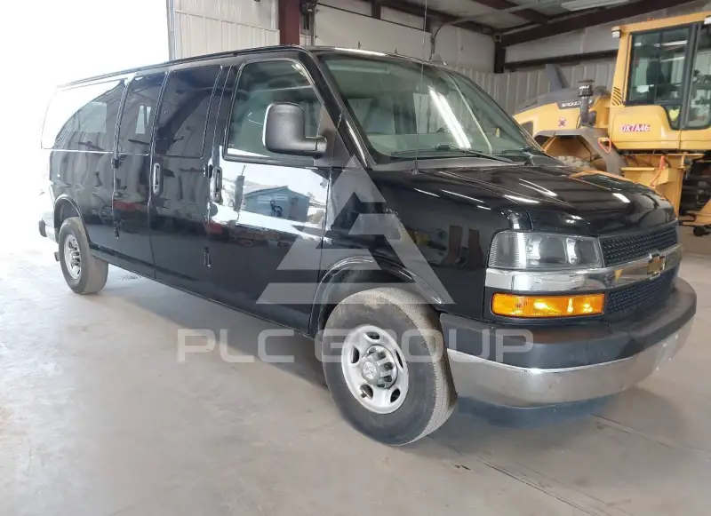 2018 Chevrolet Express photo