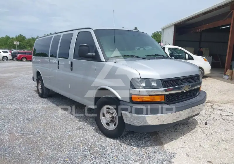 2018 Chevrolet Express photo