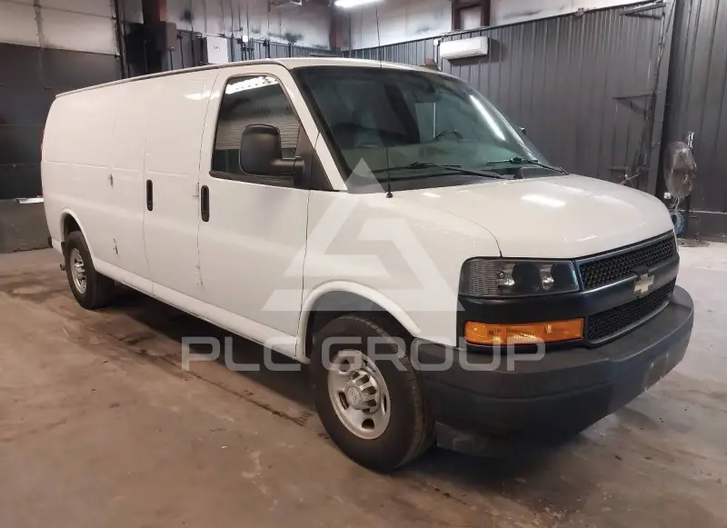 2018 Chevrolet Express photo