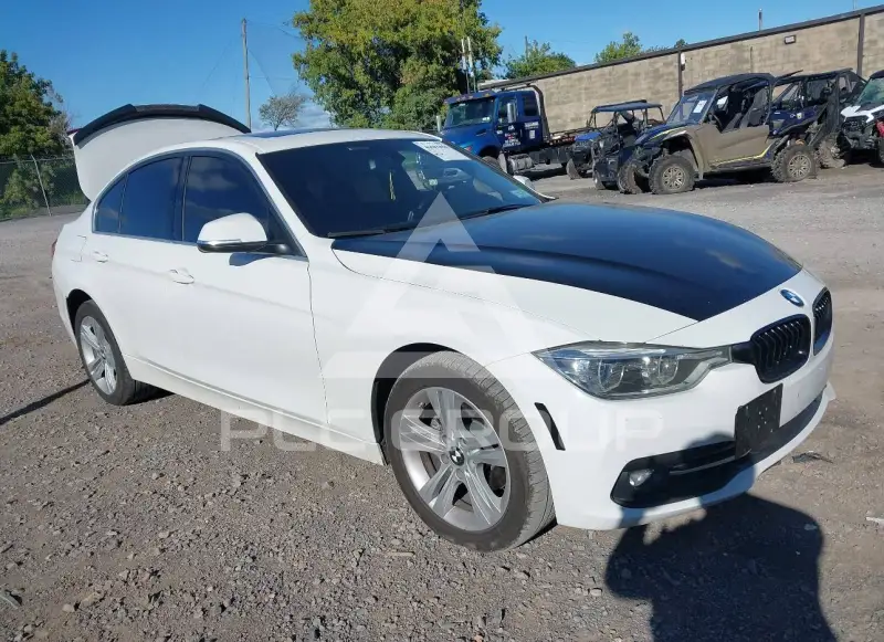 2018 BMW 330 фото
