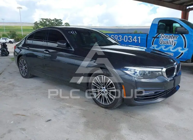 2018 BMW 530 photo