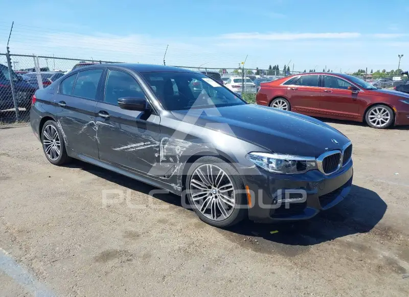 2018 BMW 530 photo