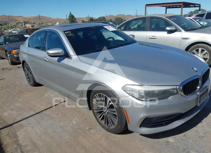 2018 BMW 530 фото