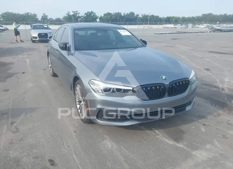 2018 BMW 530 фото