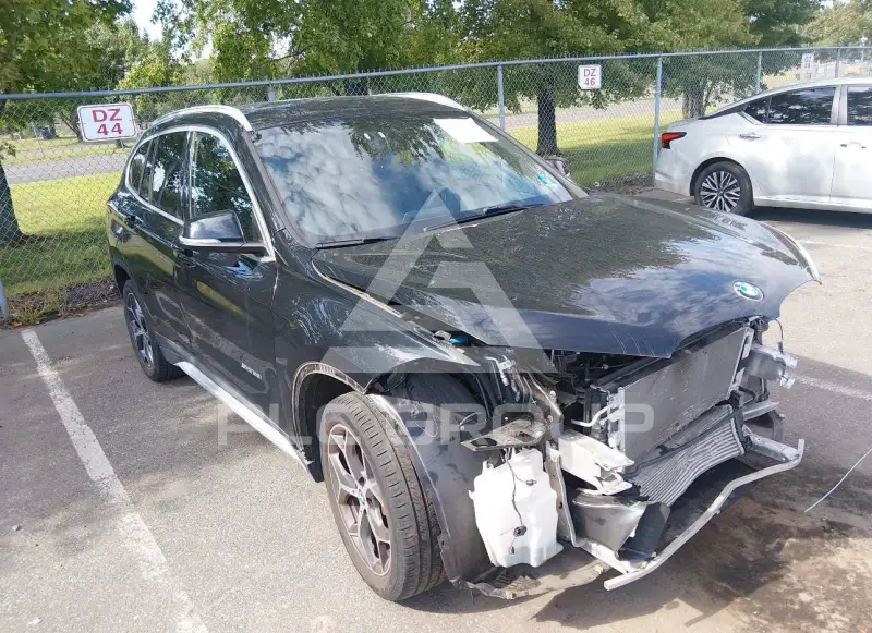 2018 BMW X1 фото