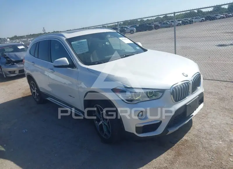 2018 BMW X1 фото