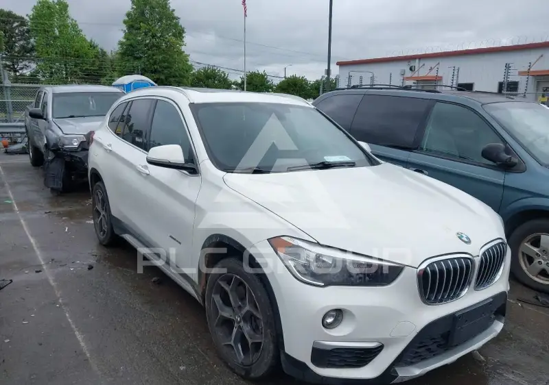 2018 BMW X1 фото