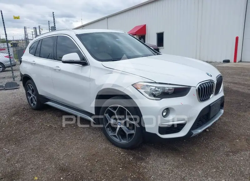 2018 BMW X1 фото