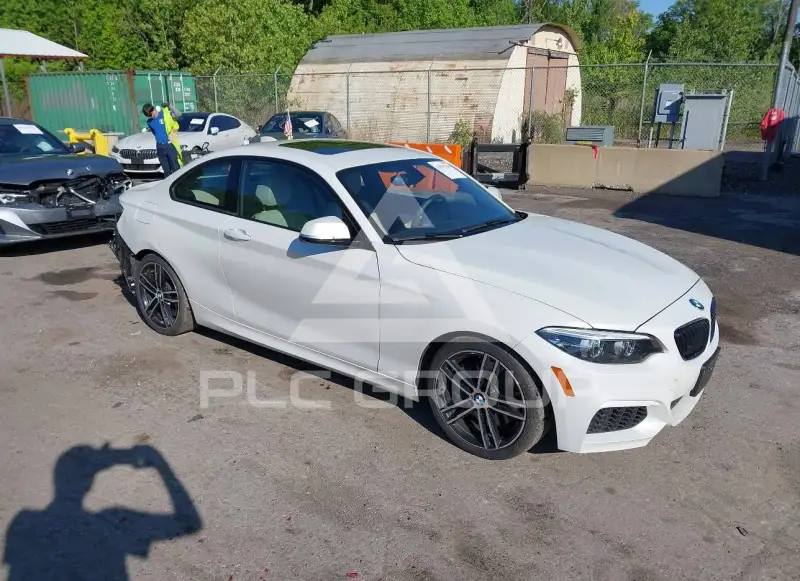 2018 BMW M2 photo