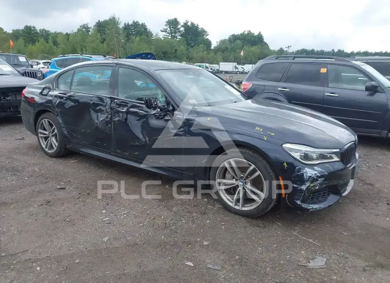 2018 BMW 750 фото