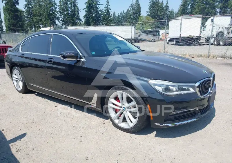 2018 BMW 750 фото