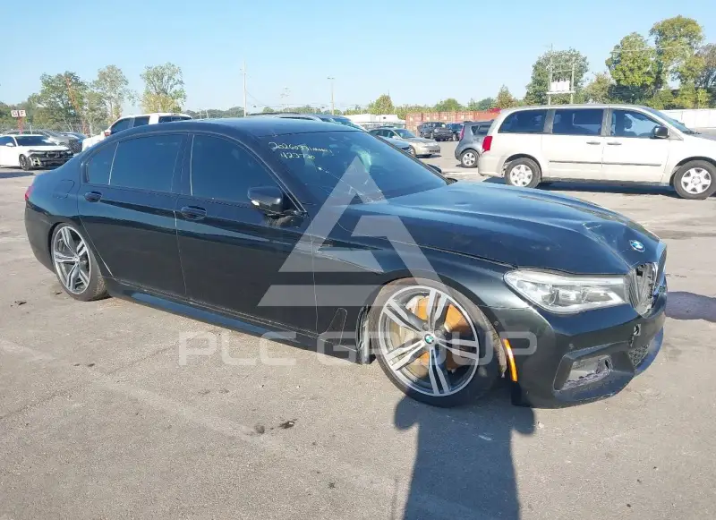 2018 BMW 750 photo