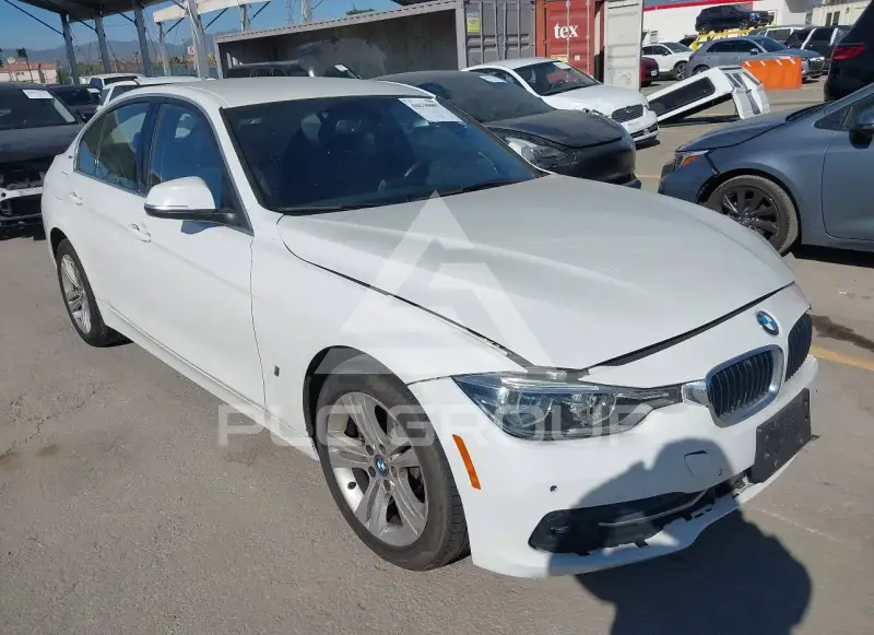 2018 BMW 330 фото