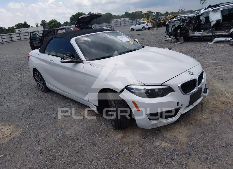 2018 BMW 230 фото