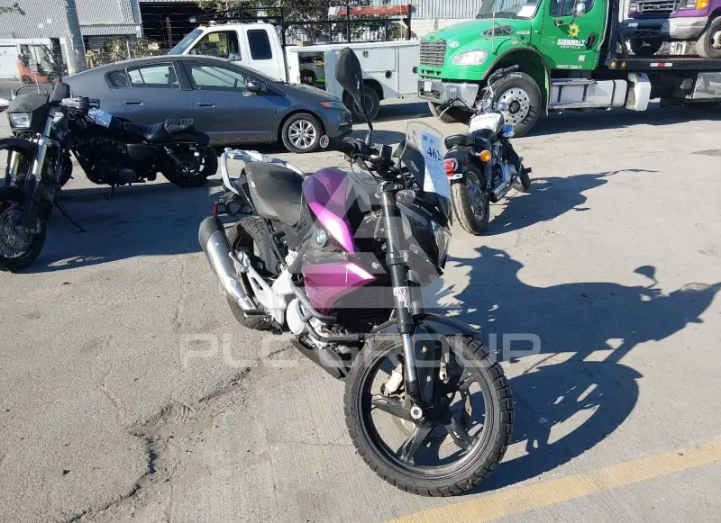 2018 BMW G310 photo