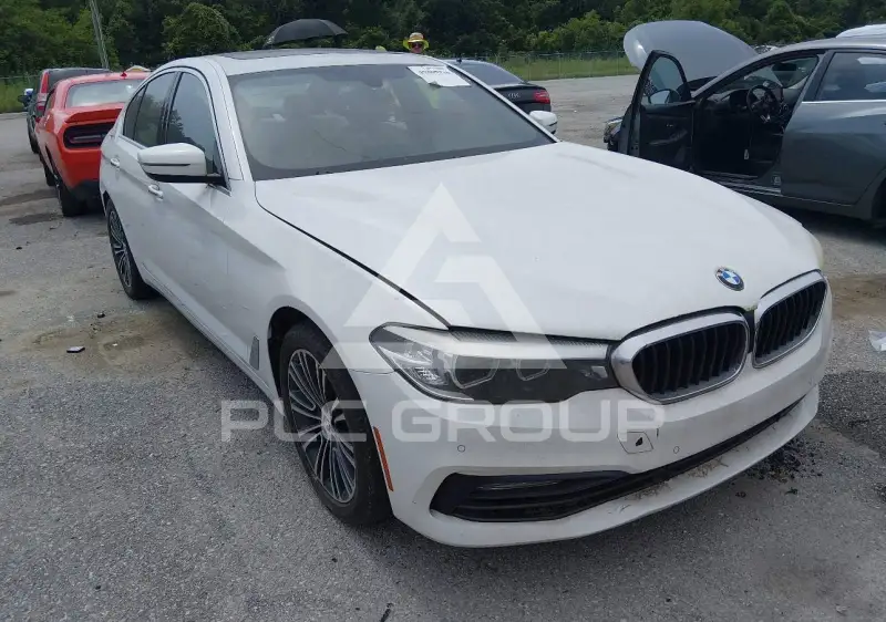 2018 BMW 530 photo